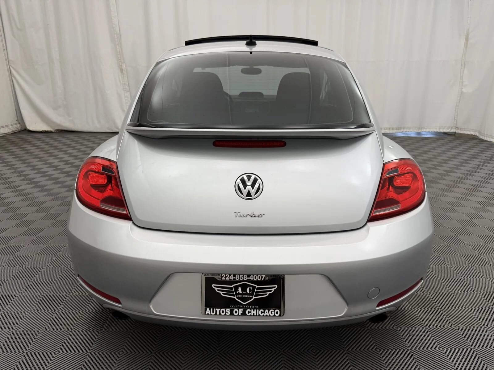 Used 2013 Volkswagen Beetle Turbo FWD image 6
