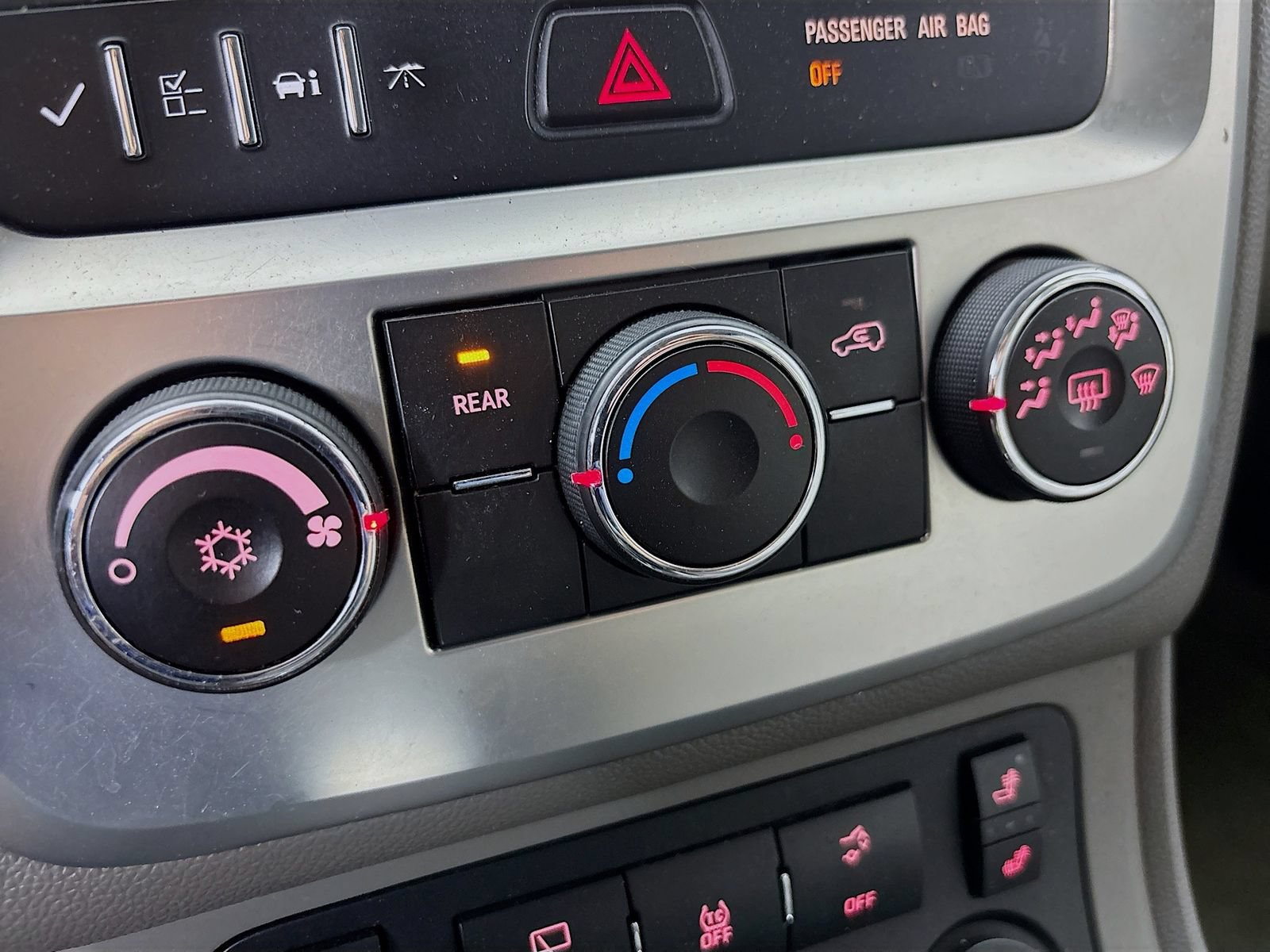 Used 2013 GMC Acadia SLE FWD image 15