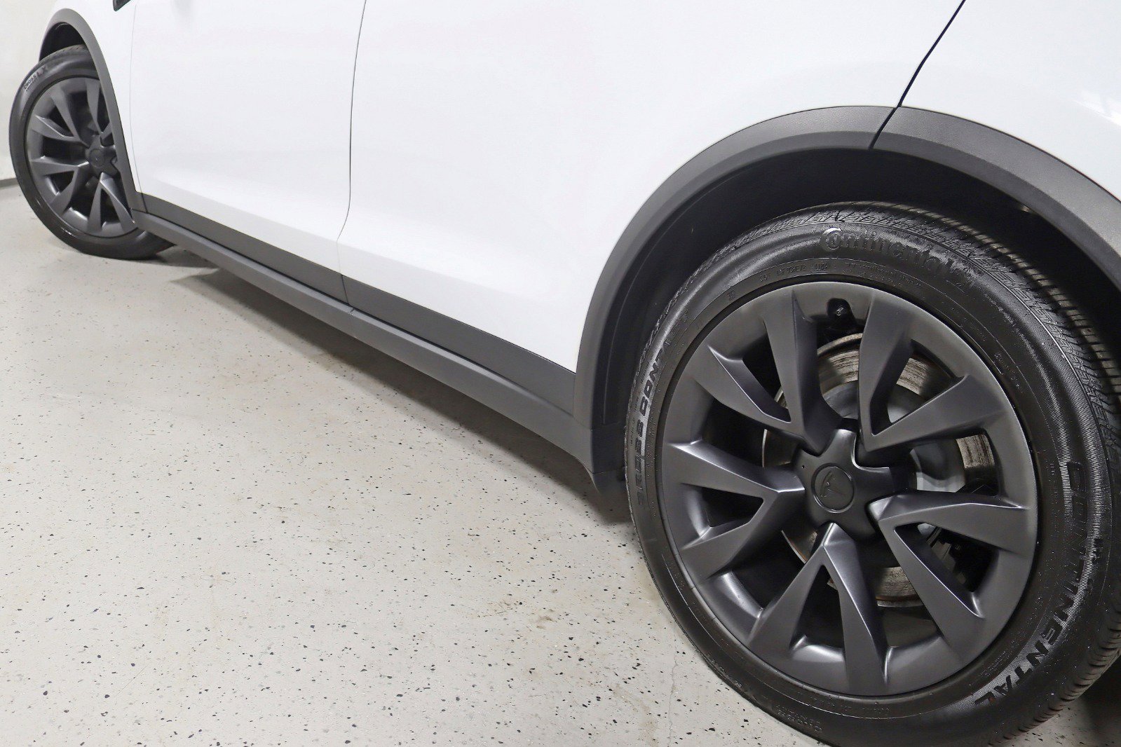 Used 2022 Tesla Model X image 13