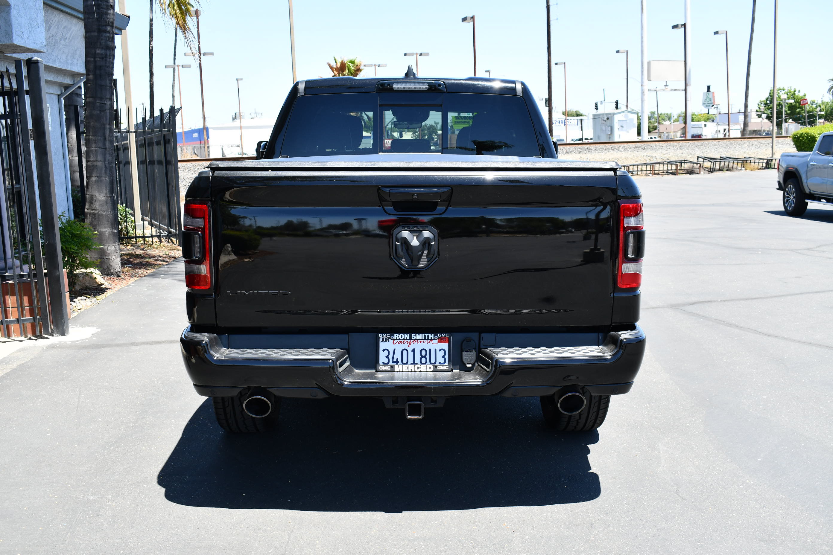 Used 2023 RAM 1500 Limited RWD image 9