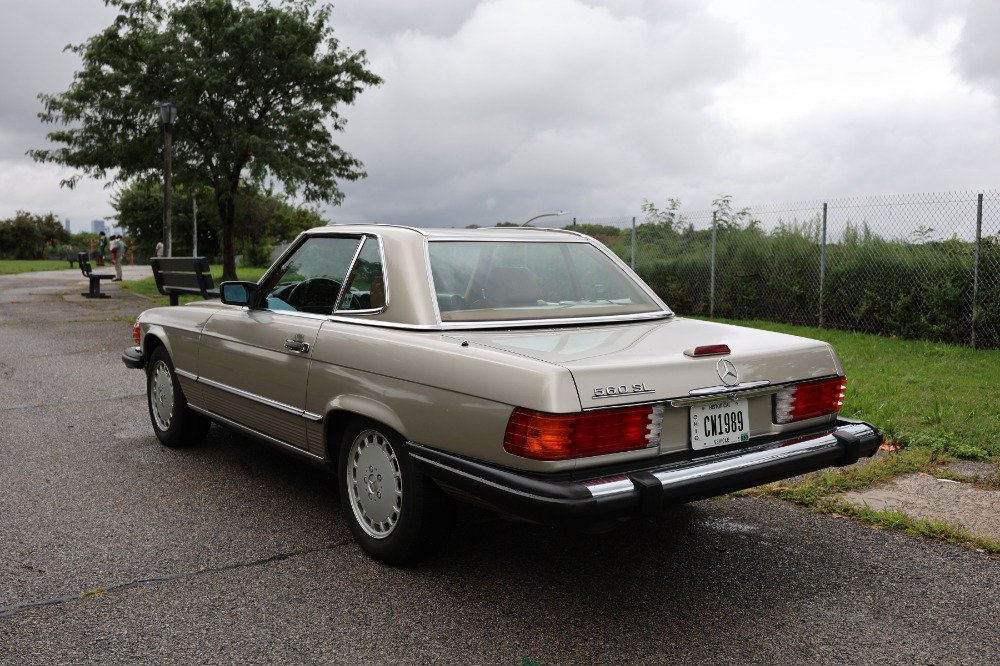 Used 1989 Mercedes-Benz 560 SL image 8