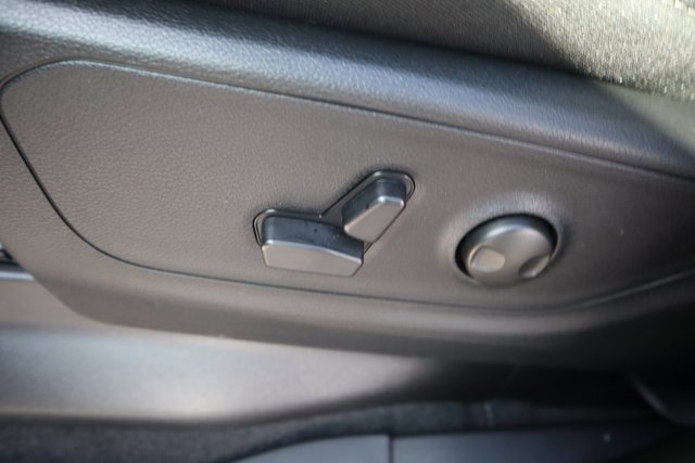 New 2026 RAM 1500 4x4 Crew Cab image 7