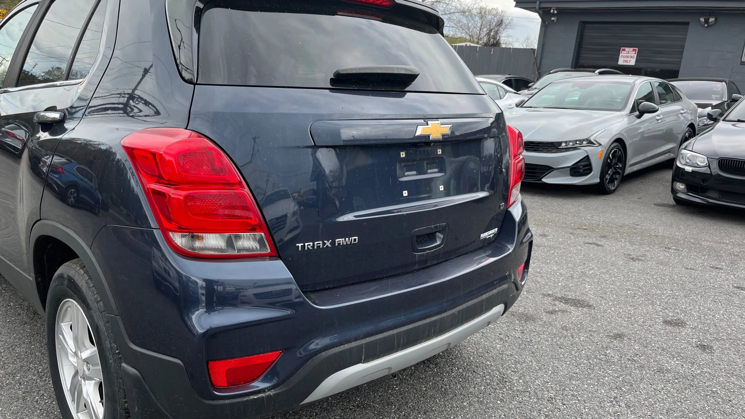 Used 2018 Chevrolet Trax LT w/ Sun & Sound Package image 12