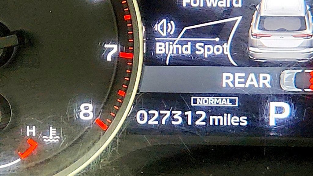Used 2022 Mitsubishi Outlander ES AWD/4WD image 14