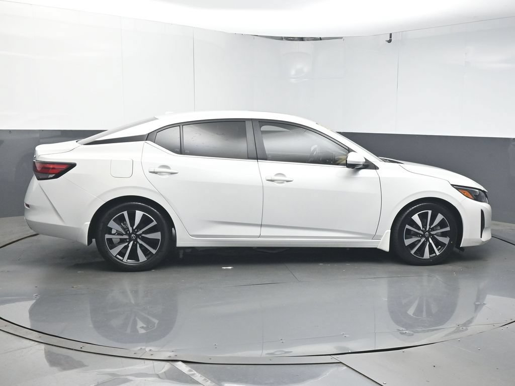Used 2024 Nissan Sentra SV w/ SV Premium Package FWD image 8