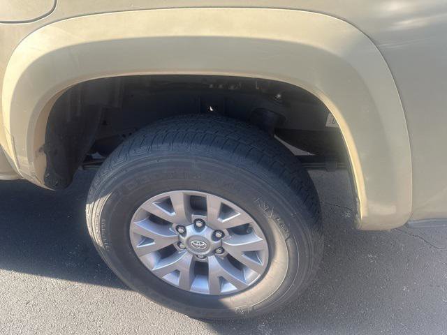 Certified 2017 Toyota Tacoma SR5 w/ Tow Package image 4