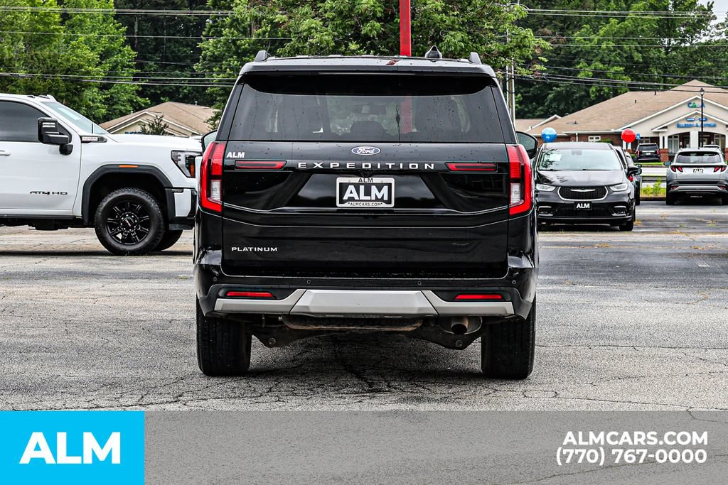 Used 2025 Ford Expedition Platinum AWD/4WD image 11