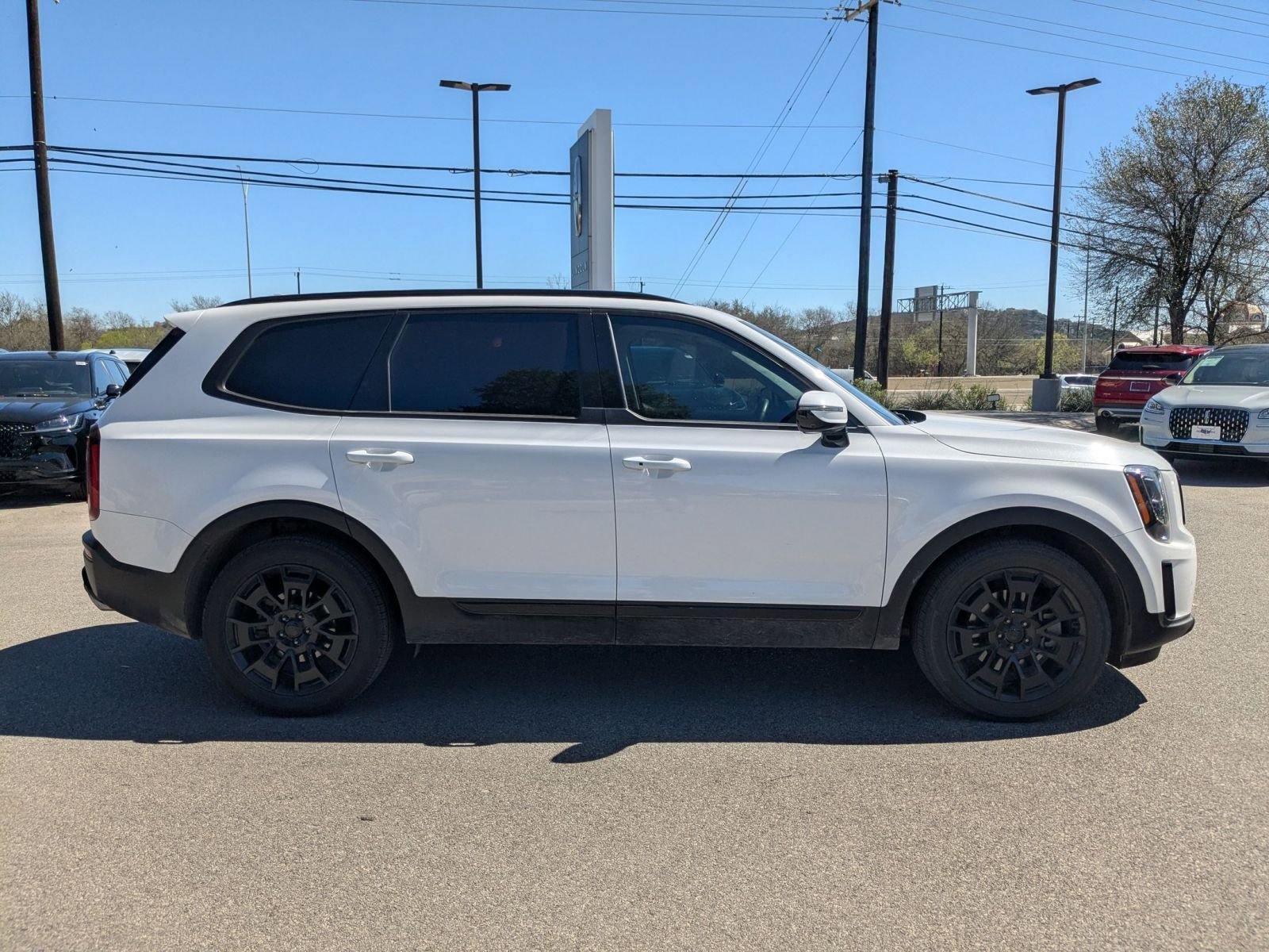 Used 2021 Kia Telluride SX w/ SX Prestige Package image 2