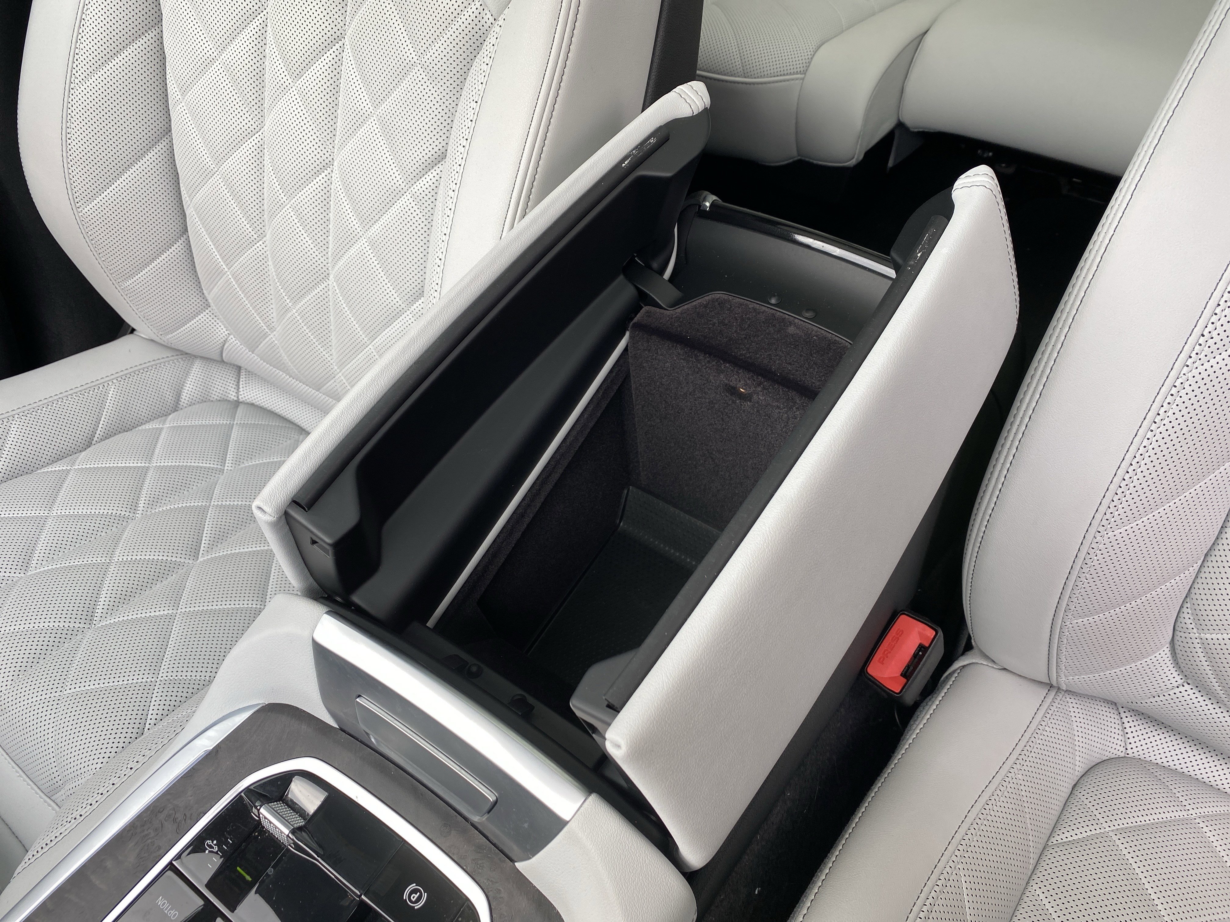 Used 2024 BMW X7 xDrive40i w/ Premium Package image 45