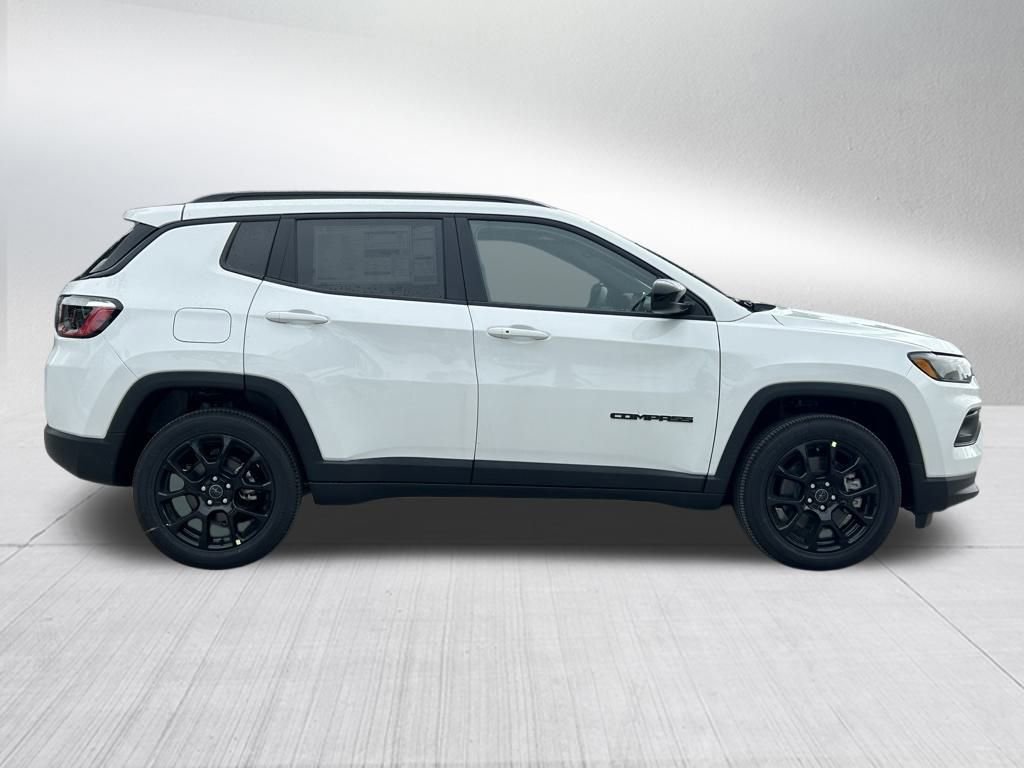 New 2025 Jeep Compass Latitude w/ Sun and Sound Group image 3