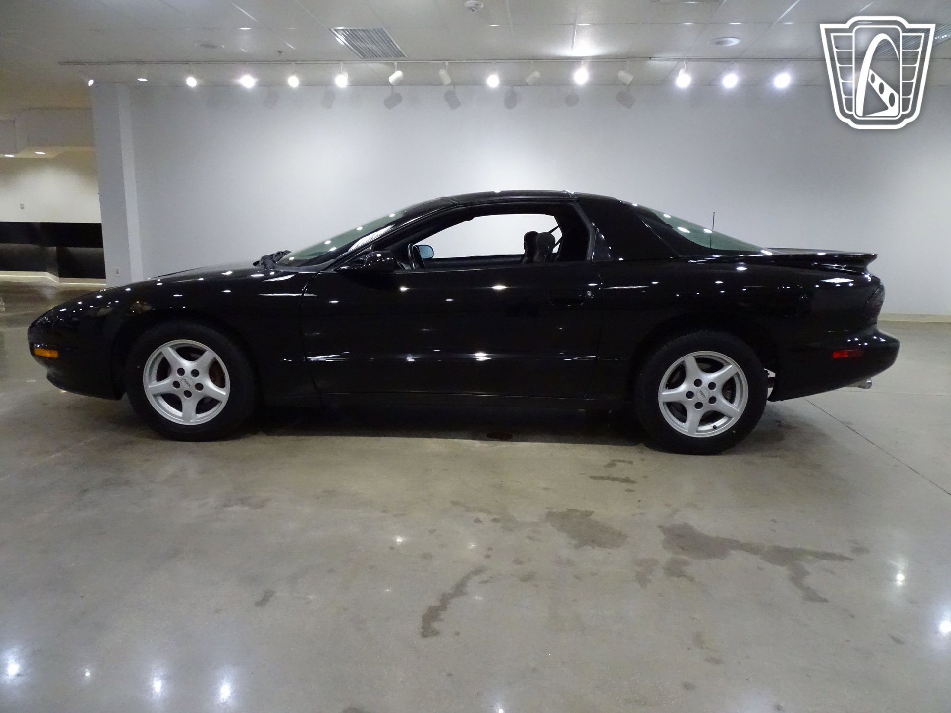 Used 1995 Pontiac Firebird Coupe image 6