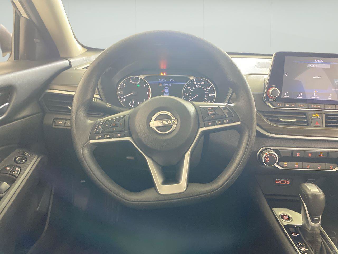 Used 2024 Nissan Altima 2.5 SV FWD image 20