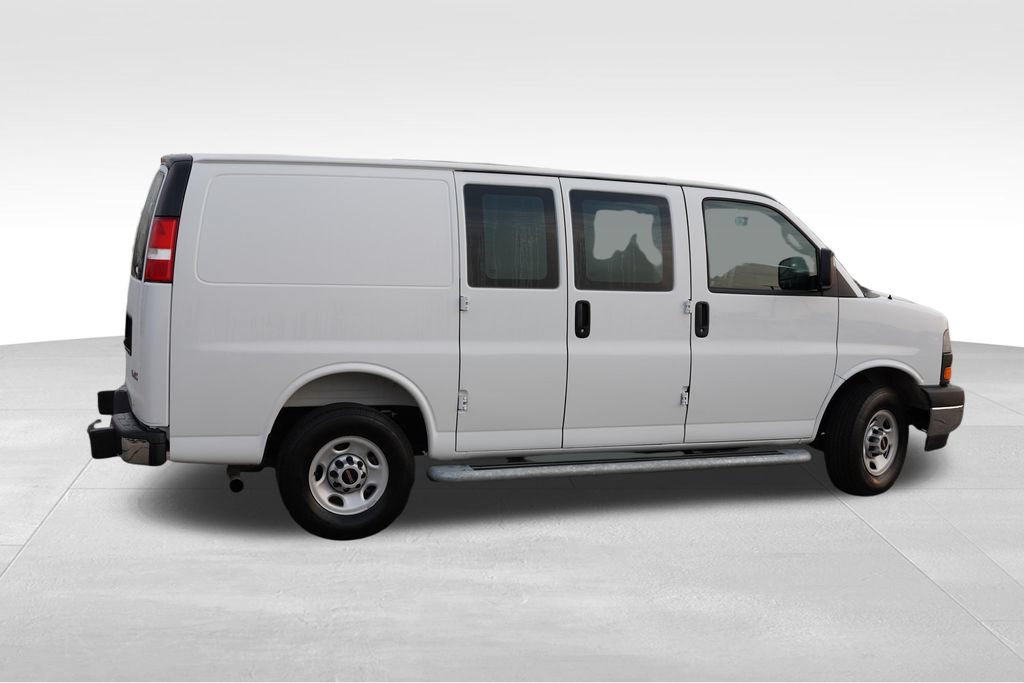 Certified 2025 GMC Savana 2500 w/ Driver Convenience Package RWD image 4