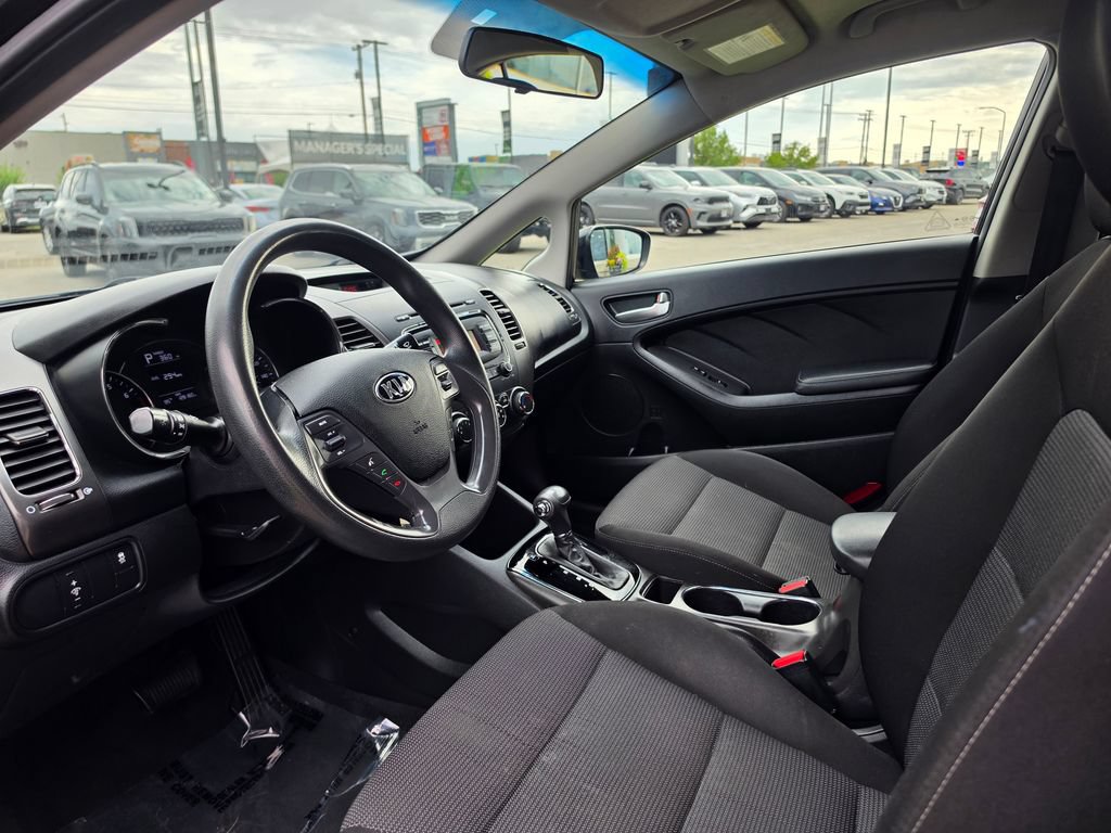 Used 2017 Kia Forte LX FWD image 9