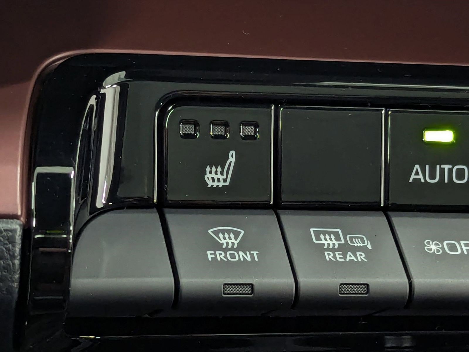 New 2026 Toyota Prius Plug-In Hybrid image 26