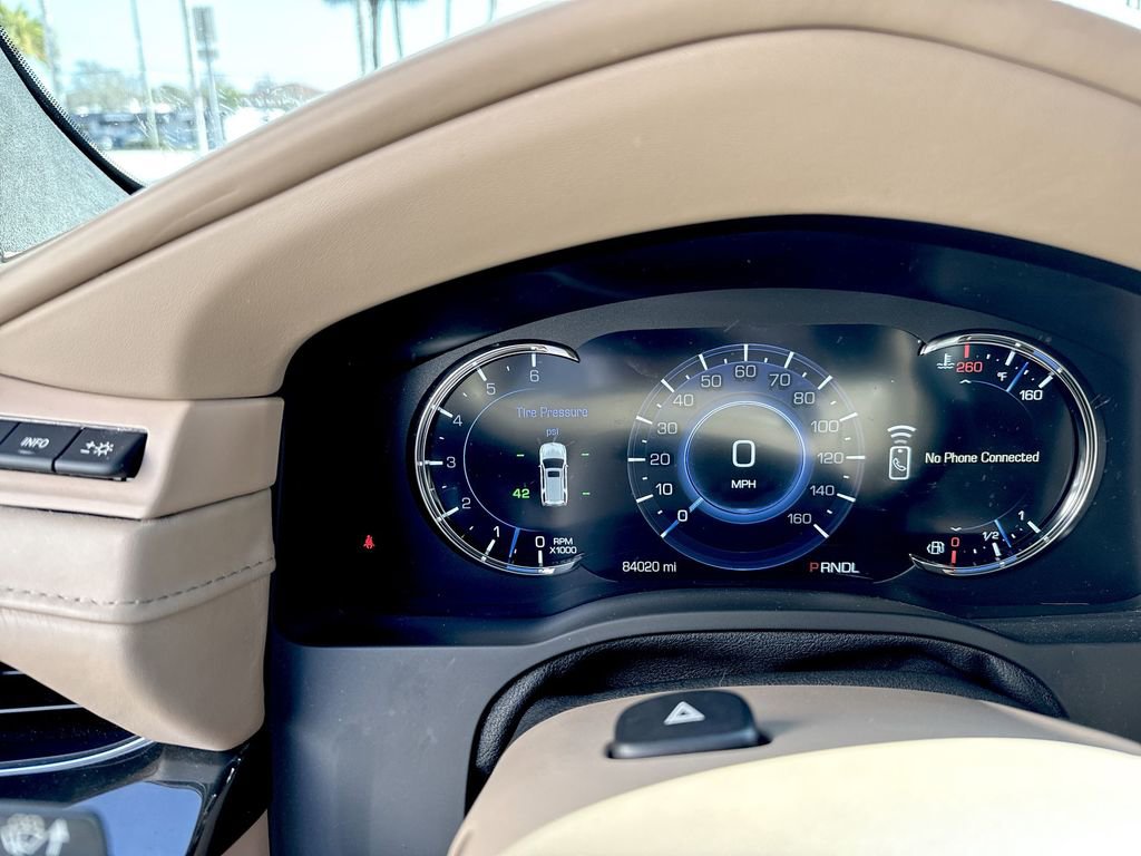 Used 2019 Cadillac Escalade Platinum w/ Escalade Sport Edition image 49