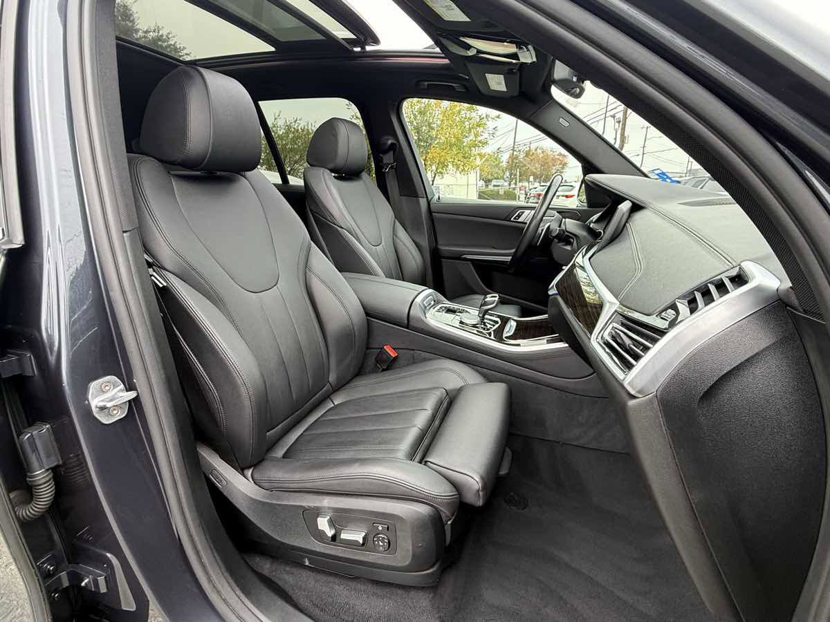 Used 2019 BMW X5 xDrive40i w/ Premium Package 2 image 11