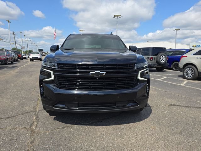 Certified 2023 Chevrolet Suburban RST w/ Sport Performance Package AWD/4WD image 3