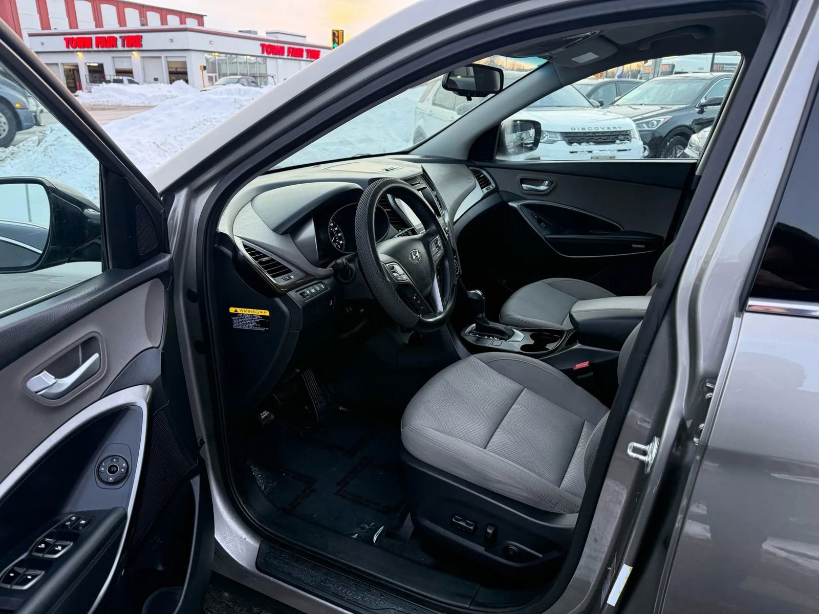 Used 2017 Hyundai Santa Fe Sport image 11