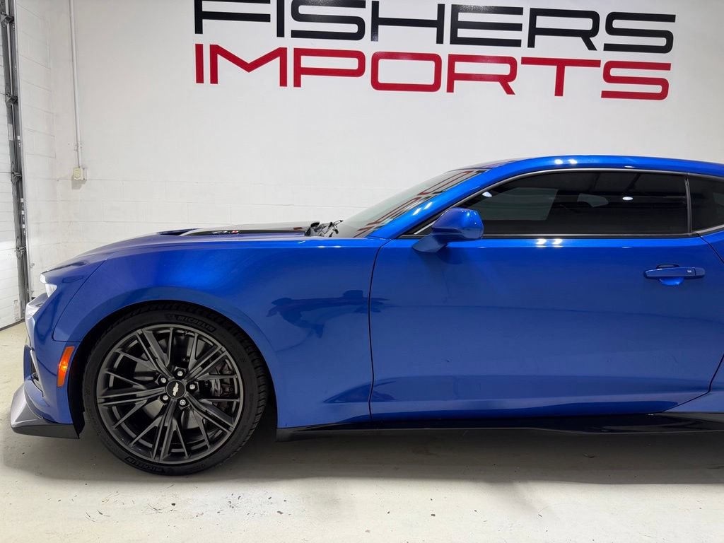 Used 2017 Chevrolet Camaro ZL1 RWD image 5