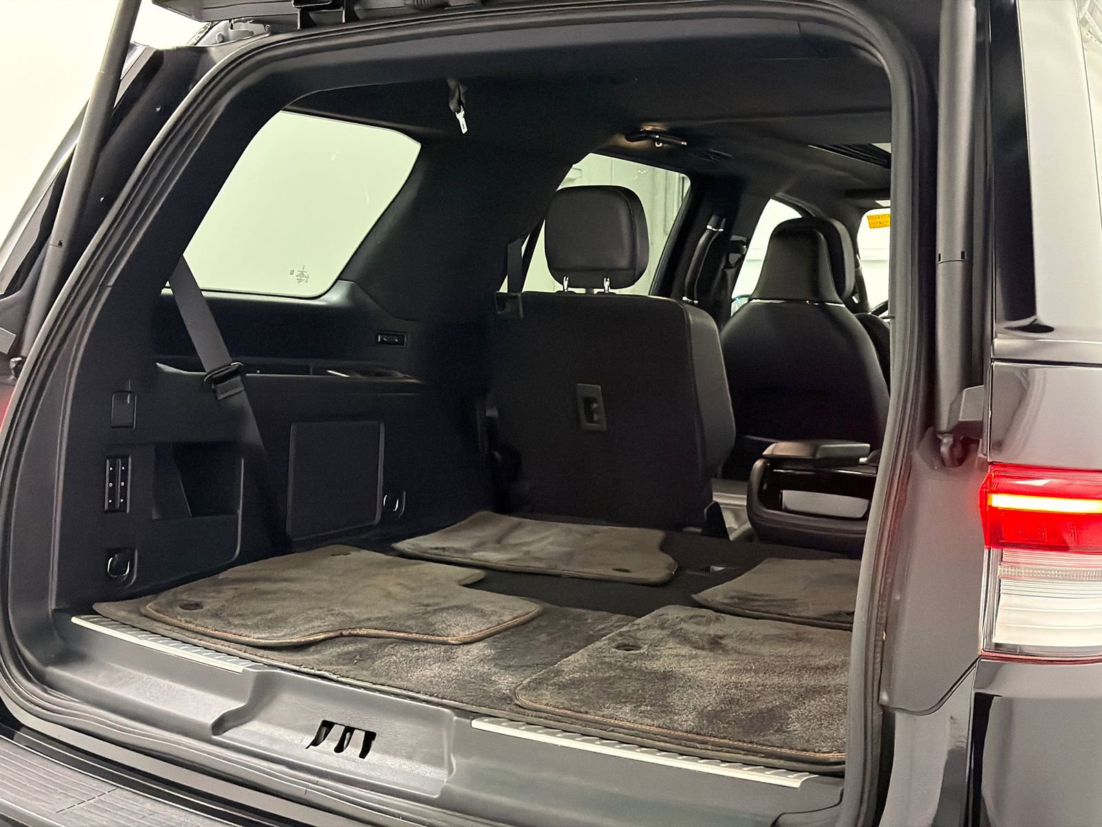 Used 2023 Lincoln Navigator Black Label image 9