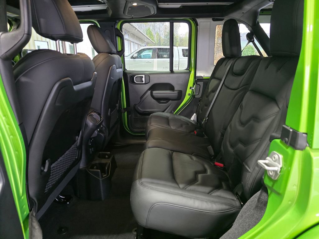 New 2025 Jeep Wrangler Unlimited Rubicon w/ Technology Group image 10