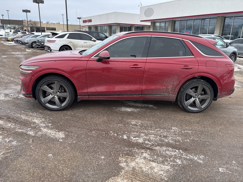 Used 2023 Genesis GV70 2.5T w/ Sport Prestige Package image 2