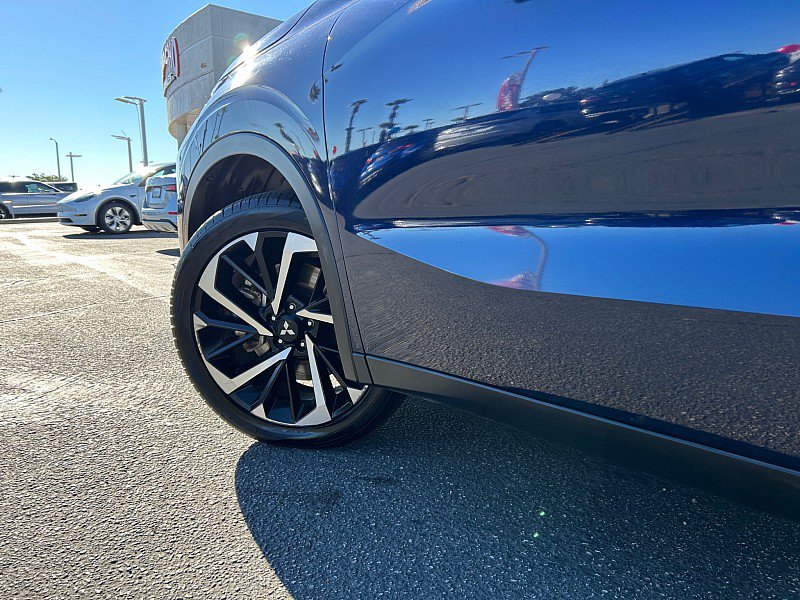 Used 2024 Mitsubishi Outlander AWD image 7