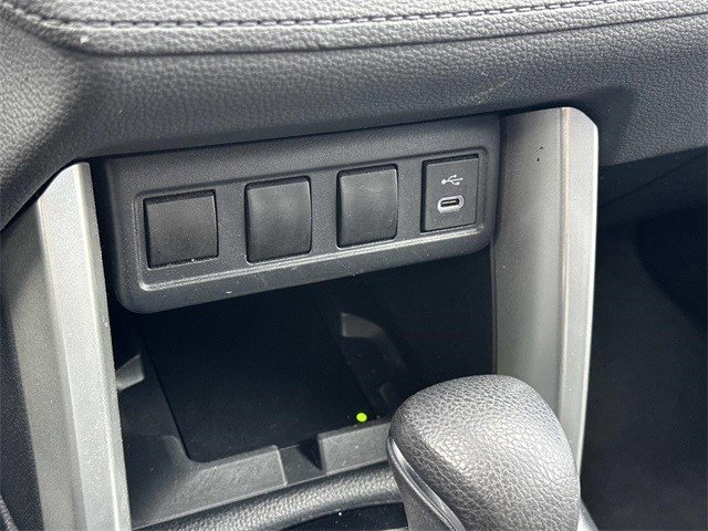 Used 2024 Toyota Corolla Cross LE image 20