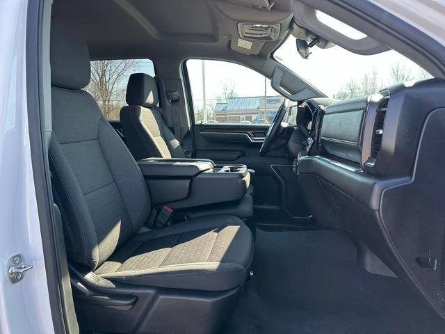 Used 2025 Chevrolet Silverado 1500 LT image 7