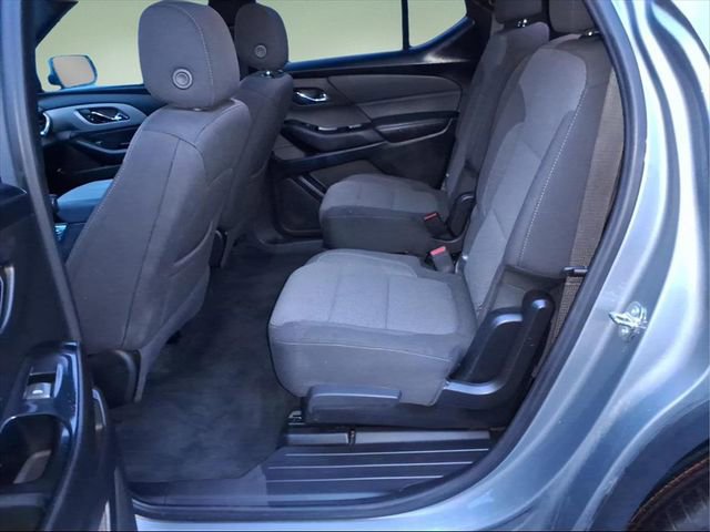 Used 2023 Chevrolet Traverse LT image 12