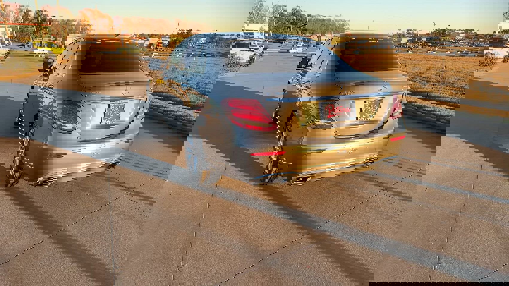 Used 2018 Mercedes-Benz E 300 4MATIC image 7