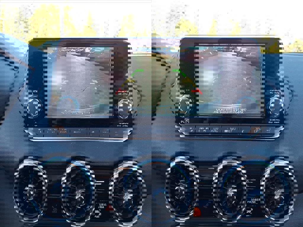 Used 2025 Nissan Sentra S image 10