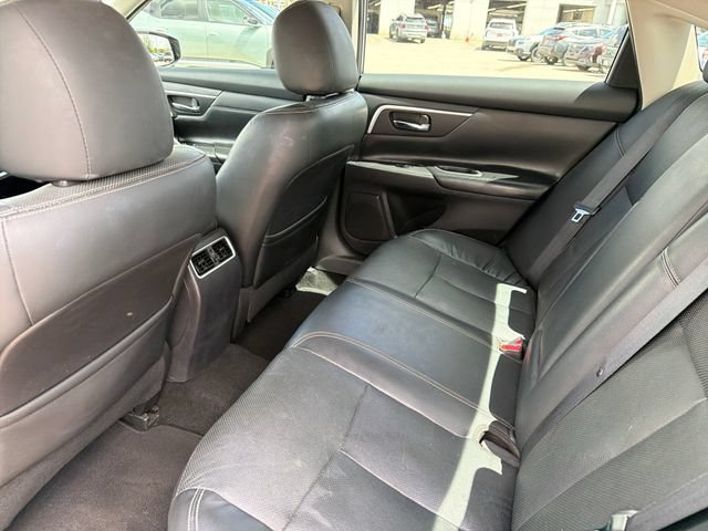 Used 2016 Nissan Altima 3.5 SL FWD image 21