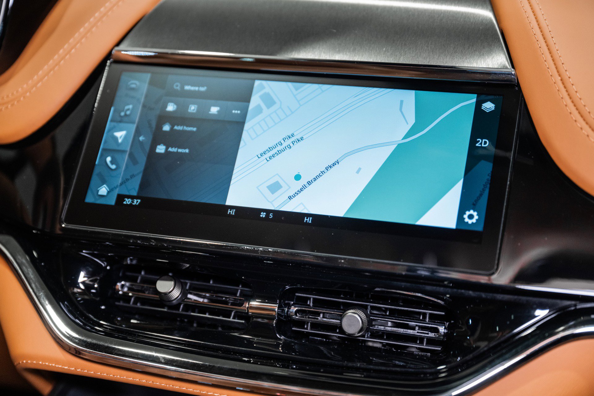 New 2026 Aston Martin DBX 707 image 10