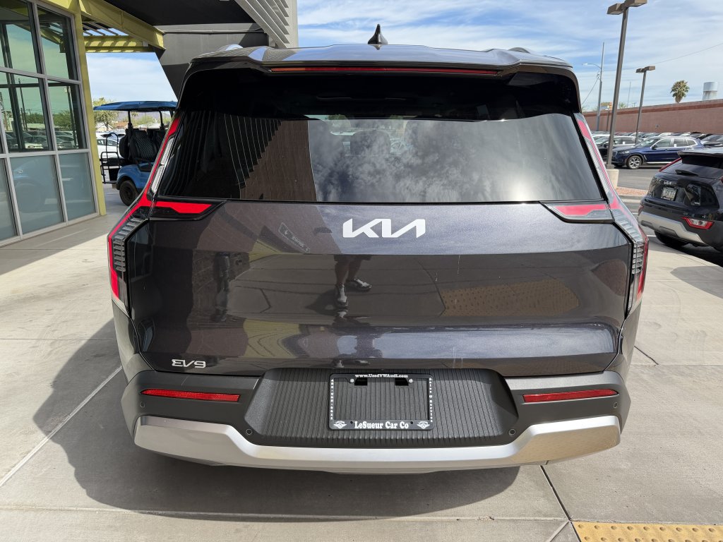 Used 2025 Kia EV9 Wind AWD/4WD image 13