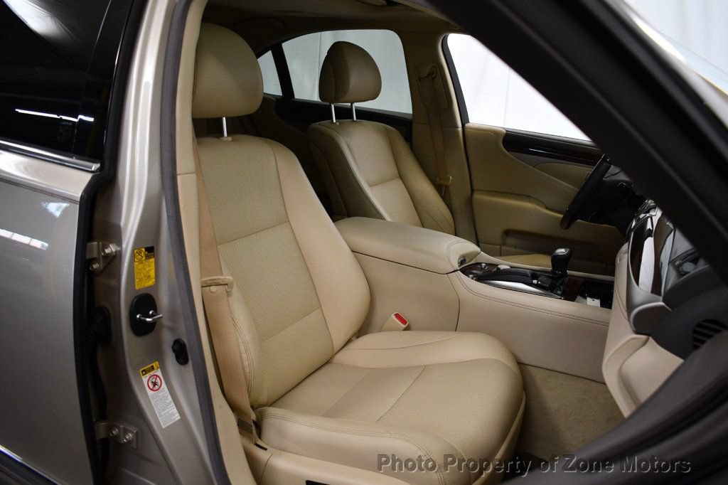 Used 2015 Lexus LS 460 AWD w/ Comfort Package image 12