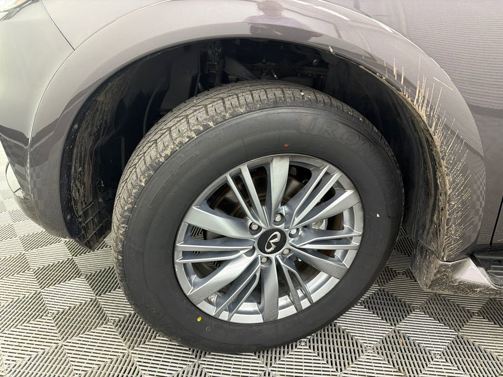 Used 2024 INFINITI QX80 Luxe image 13