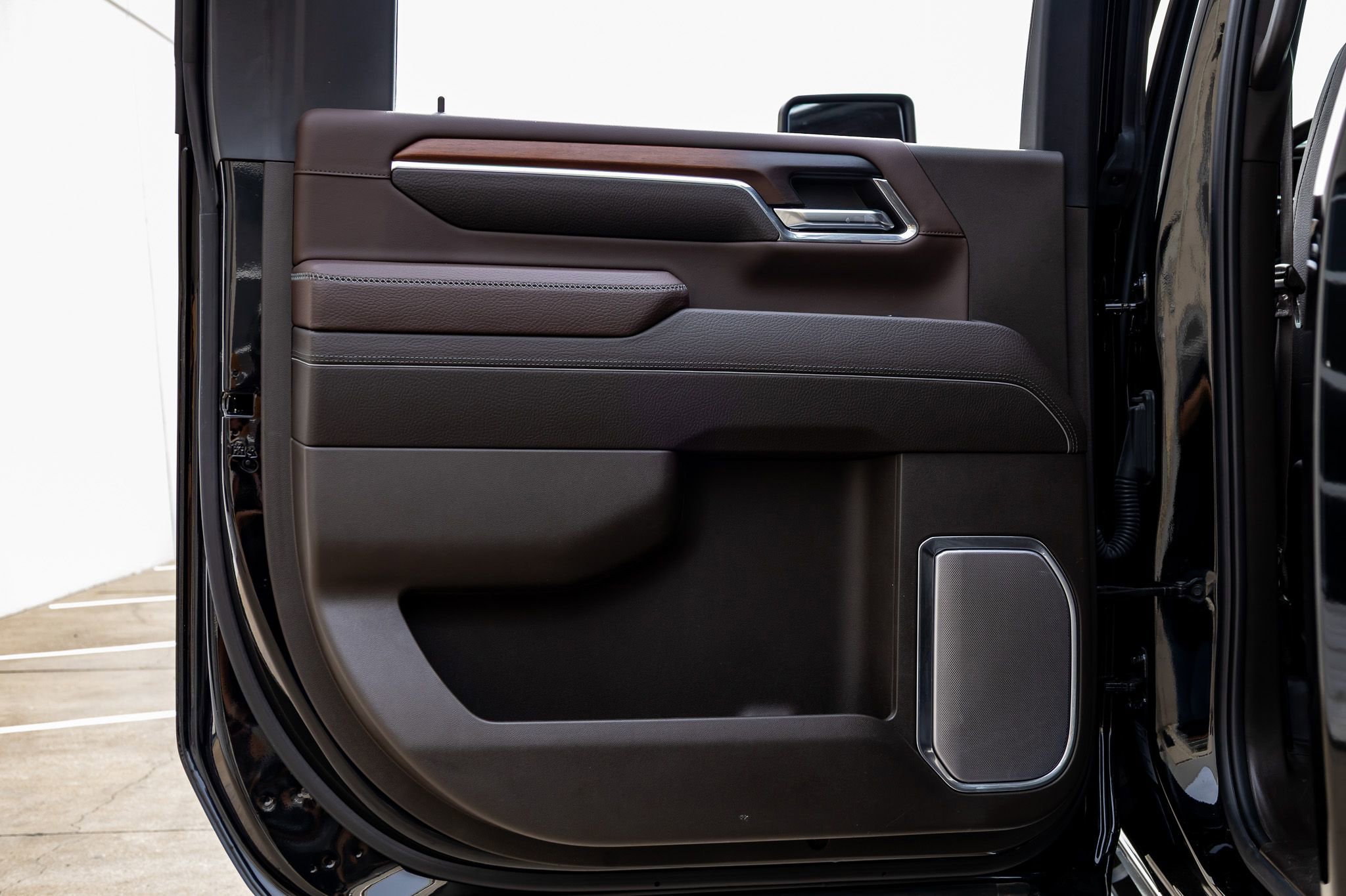 Used 2024 GMC Sierra 2500 Denali w/ Denali Reserve Package image 38