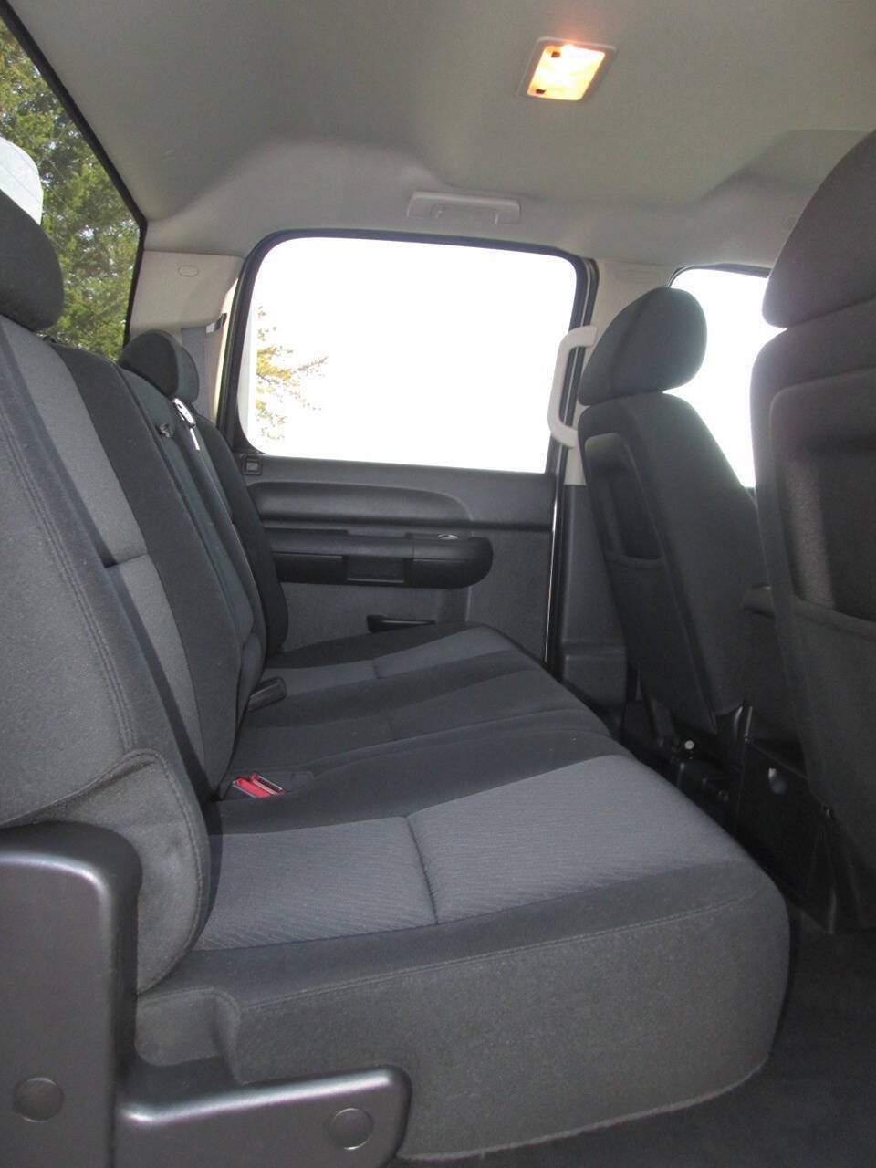 Used 2011 Chevrolet Silverado 2500 LT w/ Interior Plus Package AWD/4WD image 19