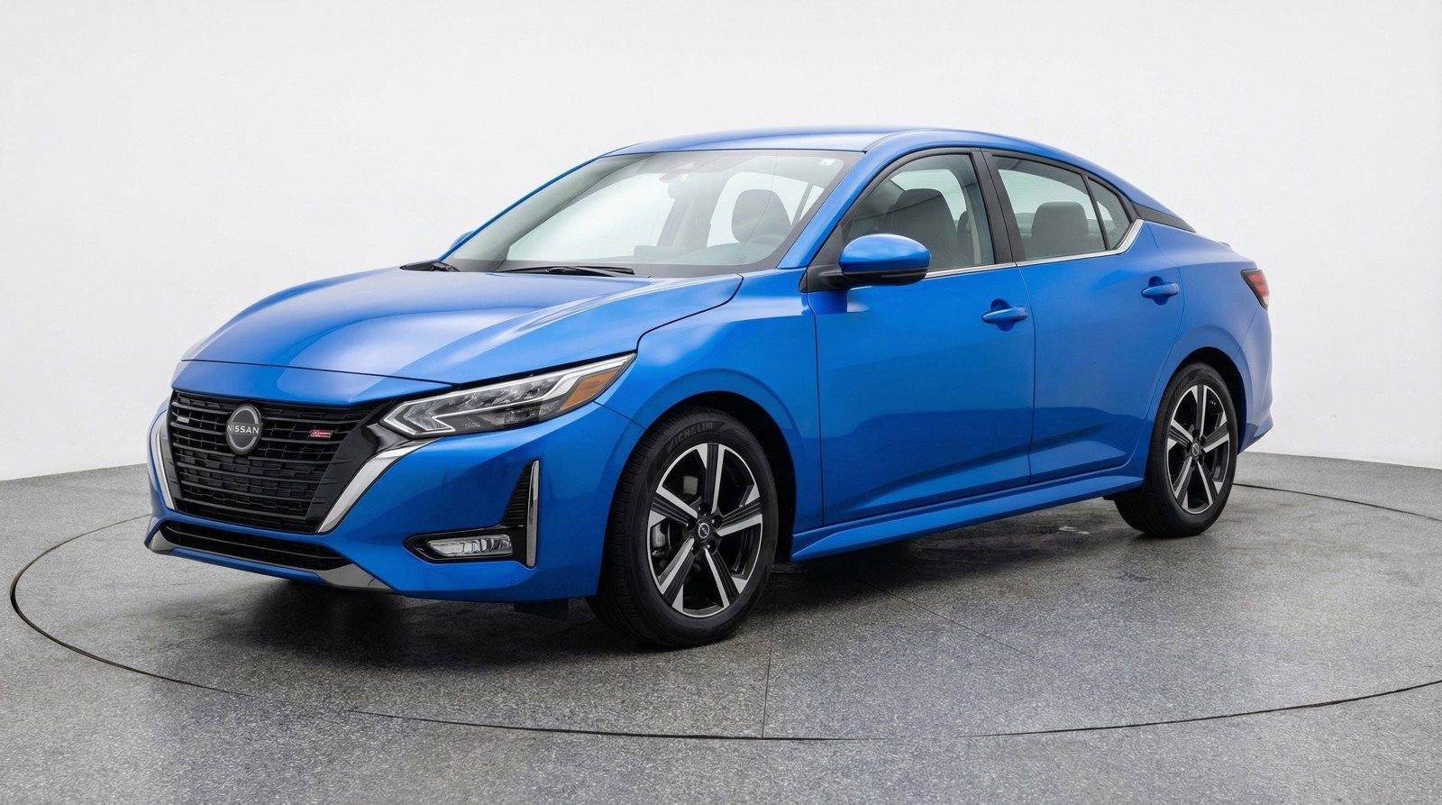 Used 2025 Nissan Sentra SV image 3