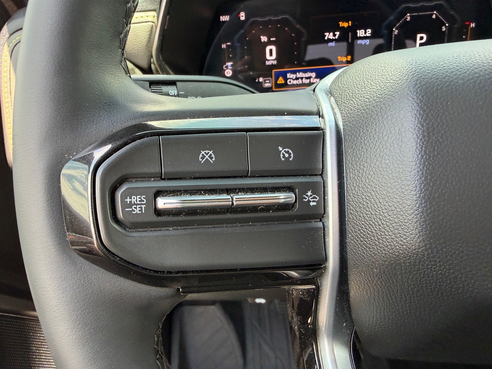 Used 2024 Chevrolet Colorado ZR2 w/ ZR2 Convenience Package III AWD/4WD image 19