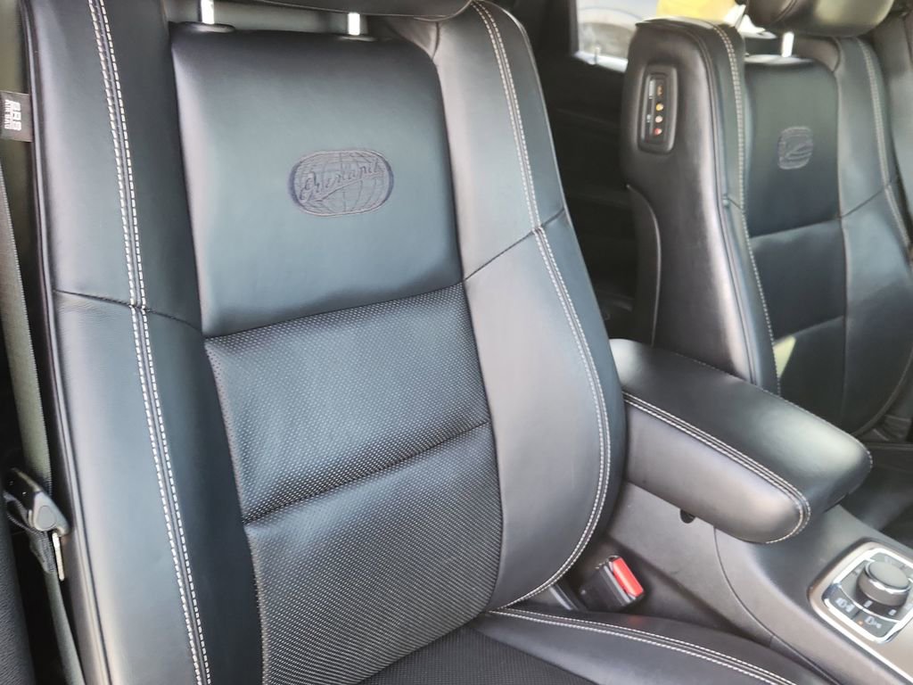 Used 2014 Jeep Grand Cherokee Overland image 18