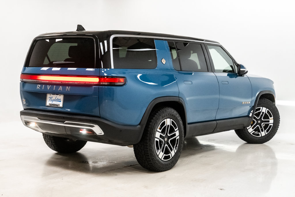 Used 2023 Rivian R1S Adventure Quad AWD/4WD image 26