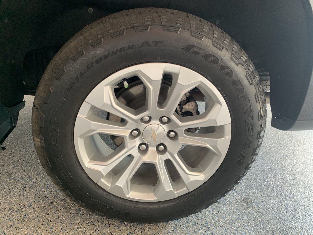Used 2023 Chevrolet Silverado 1500 LTZ AWD/4WD image 33