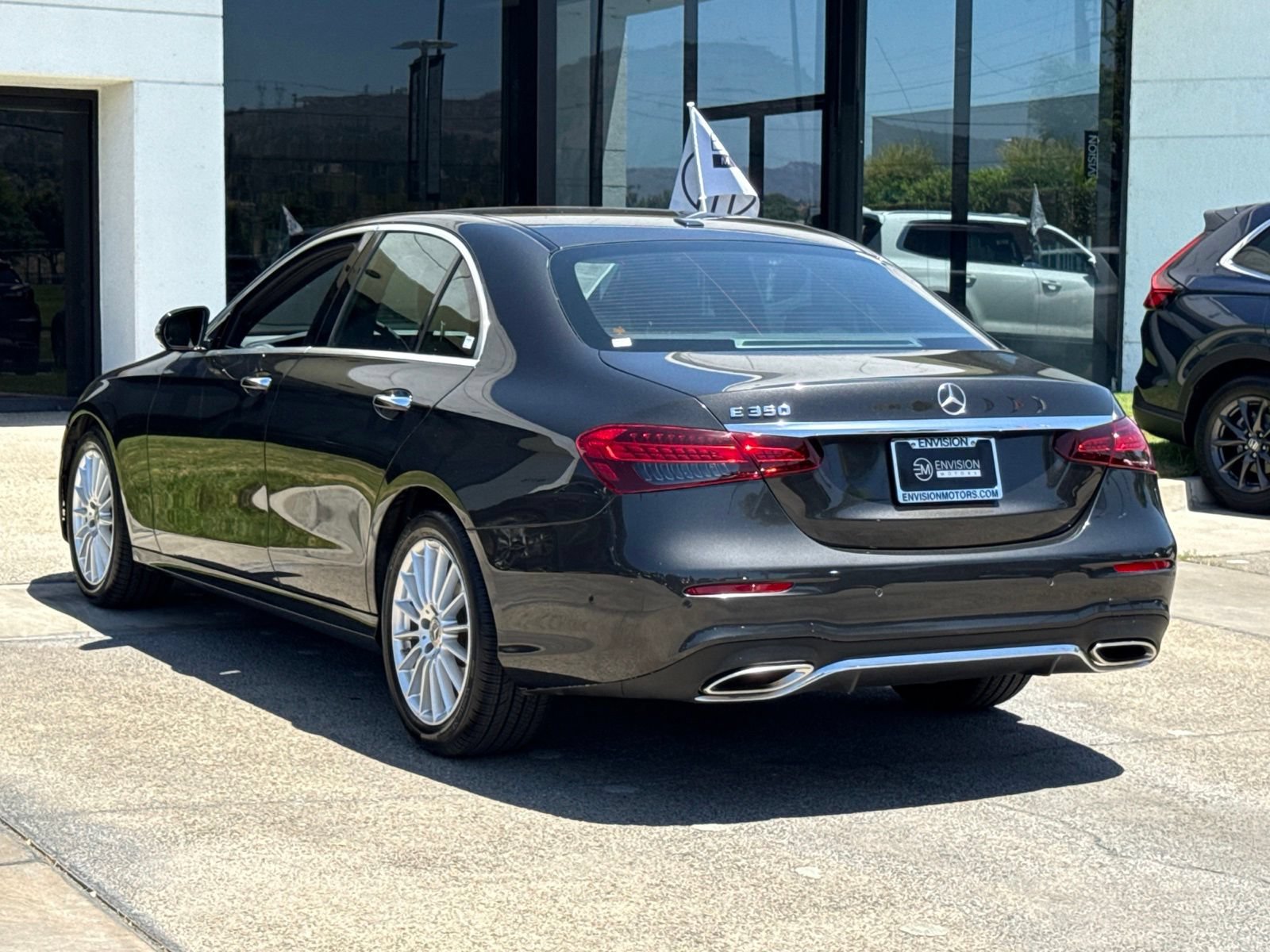 Used 2022 Mercedes-Benz E 350 Sedan image 10