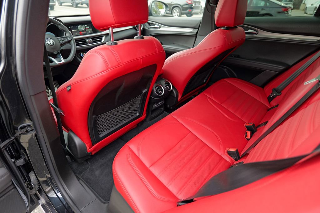 Used 2024 Alfa Romeo Stelvio Ti w/ Performance Driving Package image 27