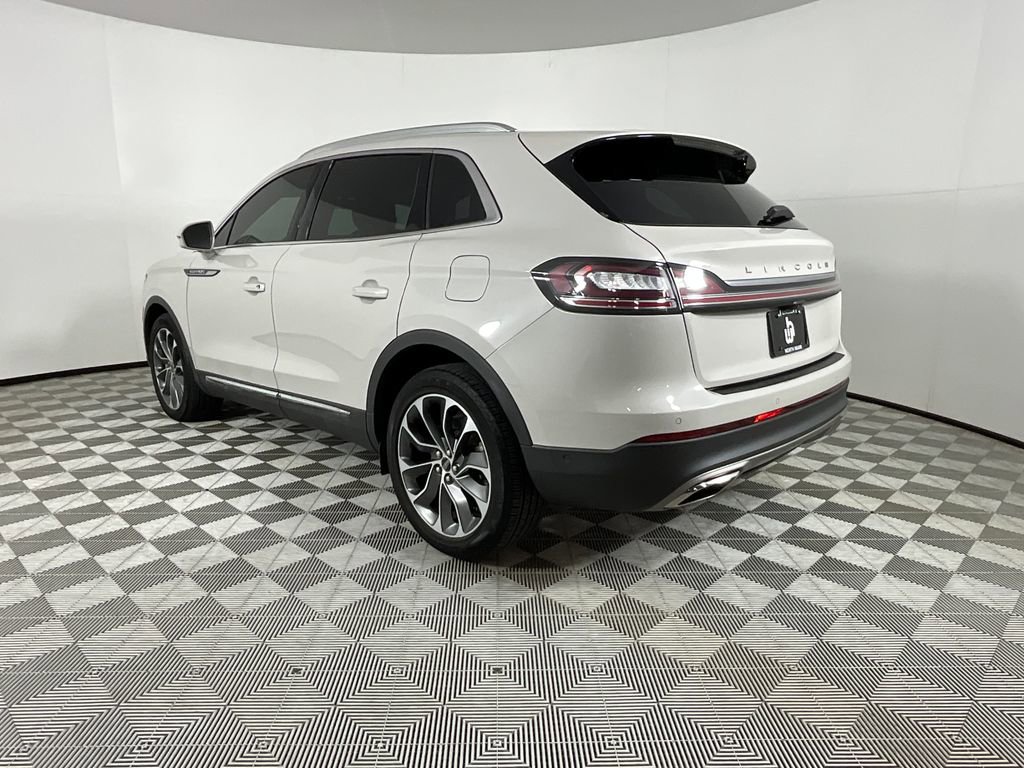 Used 2023 Lincoln Nautilus Reserve w/ Equipment Group 201A image 3