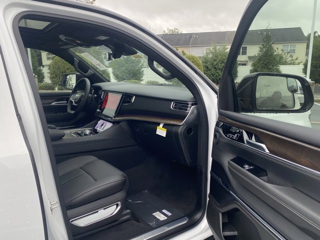 New 2024 Jeep Grand Wagoneer Series I w/ HD Trailer Tow Package image 27