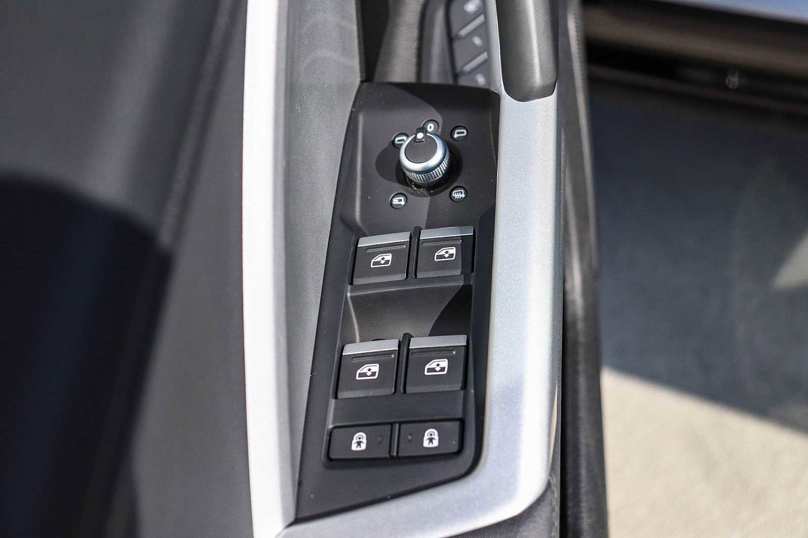 Used 2025 Audi Q3 2.0T Premium Plus w/ Premium Plus Package image 28